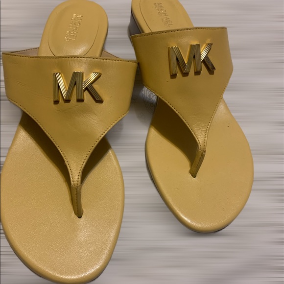 Stunning yellow/ gold MK sandals. - Picture 2 of 8